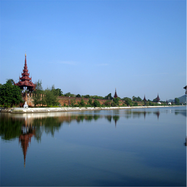 Mandalay Palaece wall